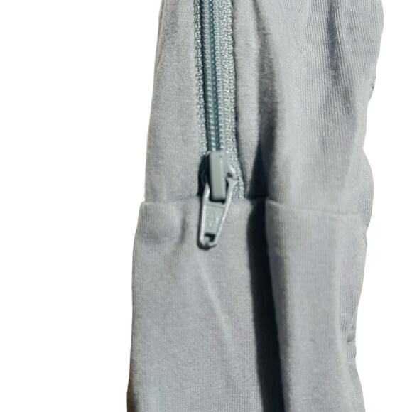 Kyte Baby 9-12 Month Gray Boys Bamboo One Piece Zippy Pajamas Sleeper Footed - Picture 3 of 6